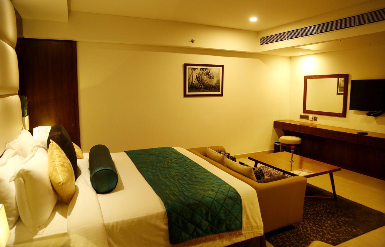 Hotel The Raviz Kozhikode