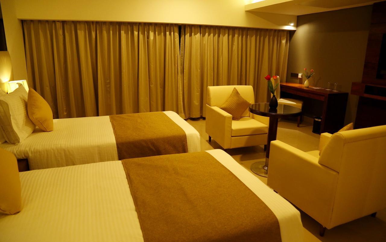 Hotel The Raviz Kozhikode