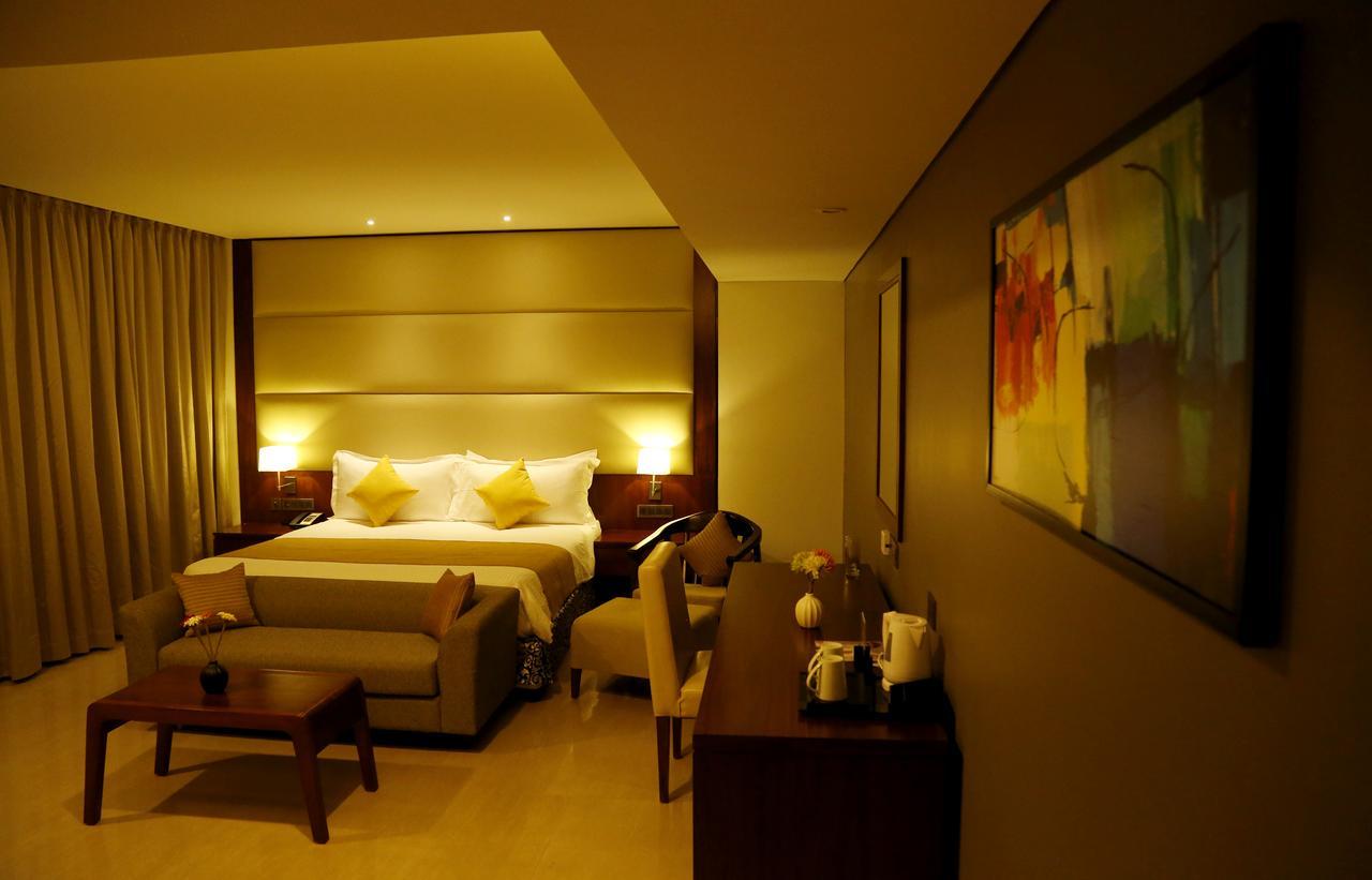 Hotel The Raviz Kozhikode