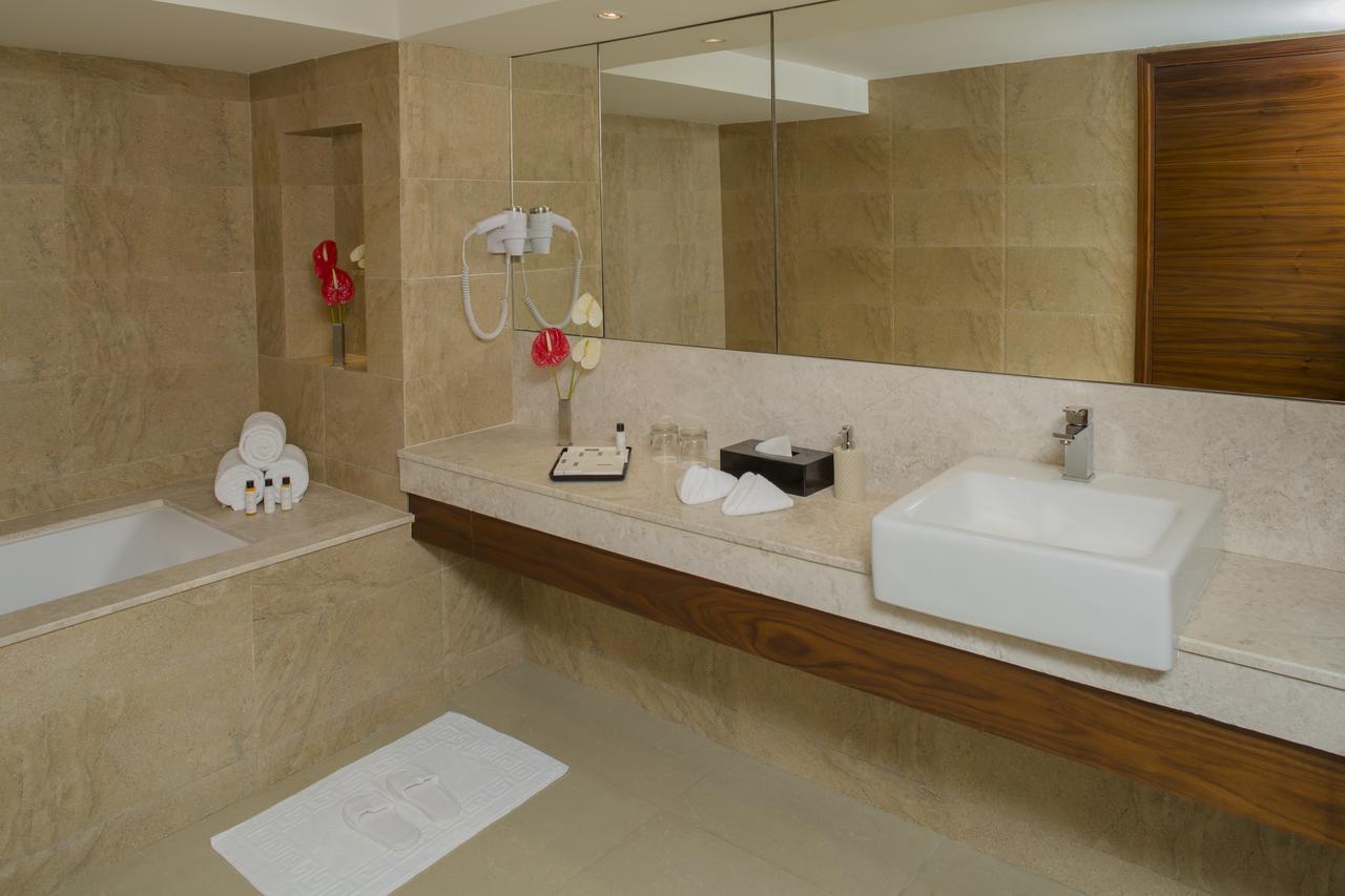 Hotel The Raviz